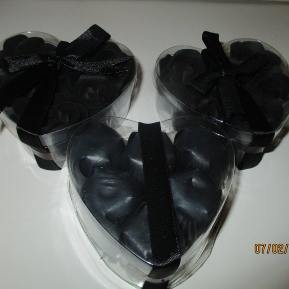 #96 Rose Petal Soap 6 in a Heart Gift Box Black - Picture 6 of 6